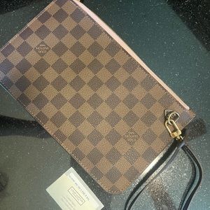 Authentic MM GM Louis Vuitton Damier Neverfull Pouchette with PINK interior!